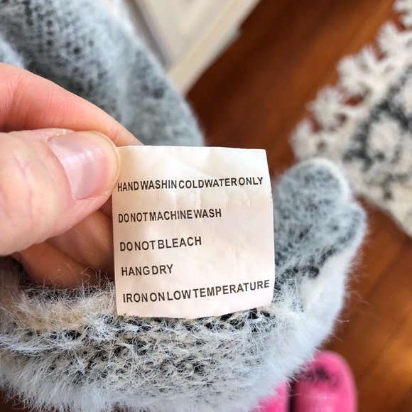 Solitaire long black and white cardigan size medium - Picture 7 of 8